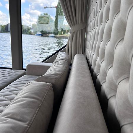 Nena Hausboot Hotel Berlin Bagian luar foto