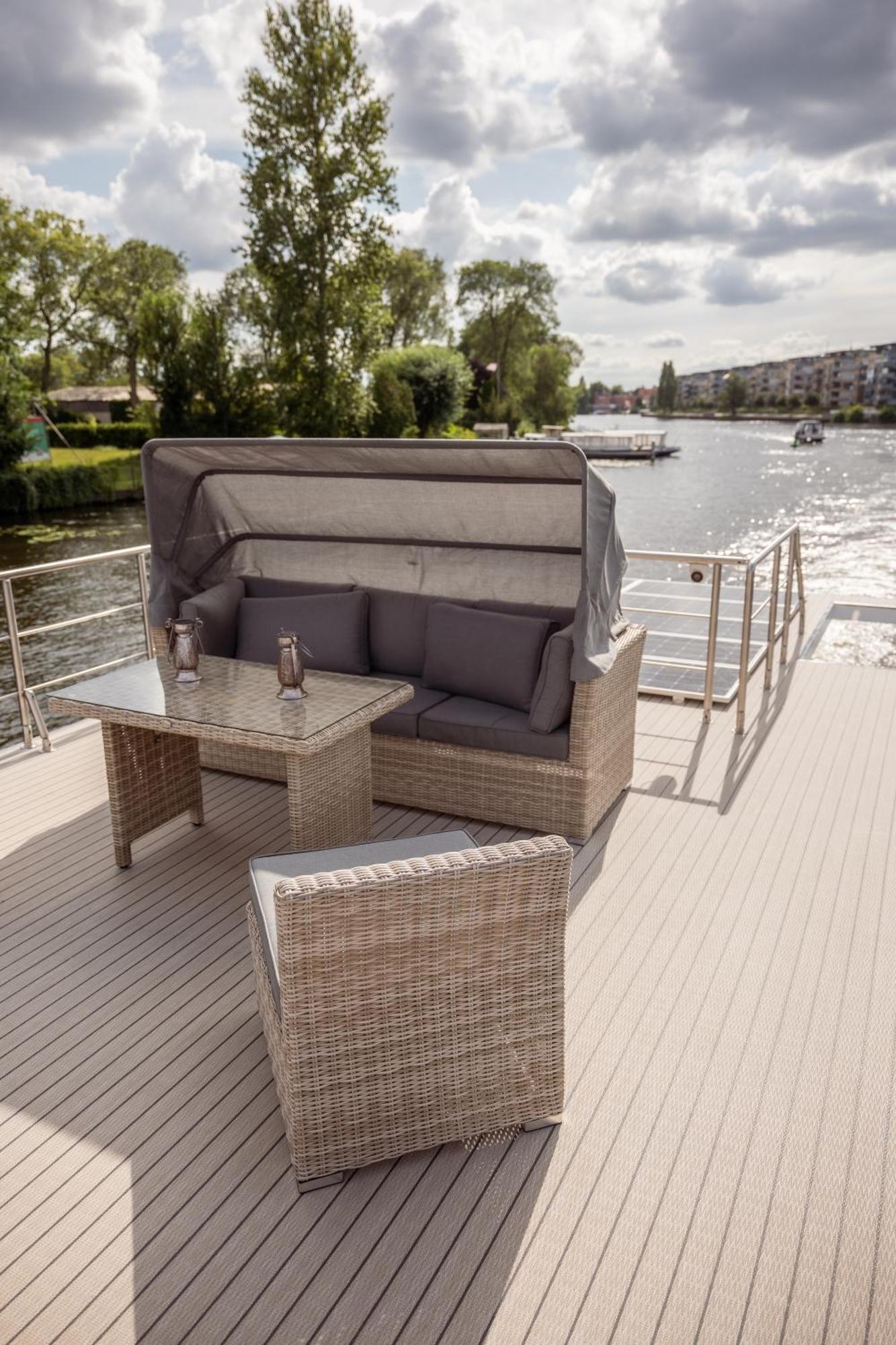 Nena Hausboot Hotel Berlin Bagian luar foto