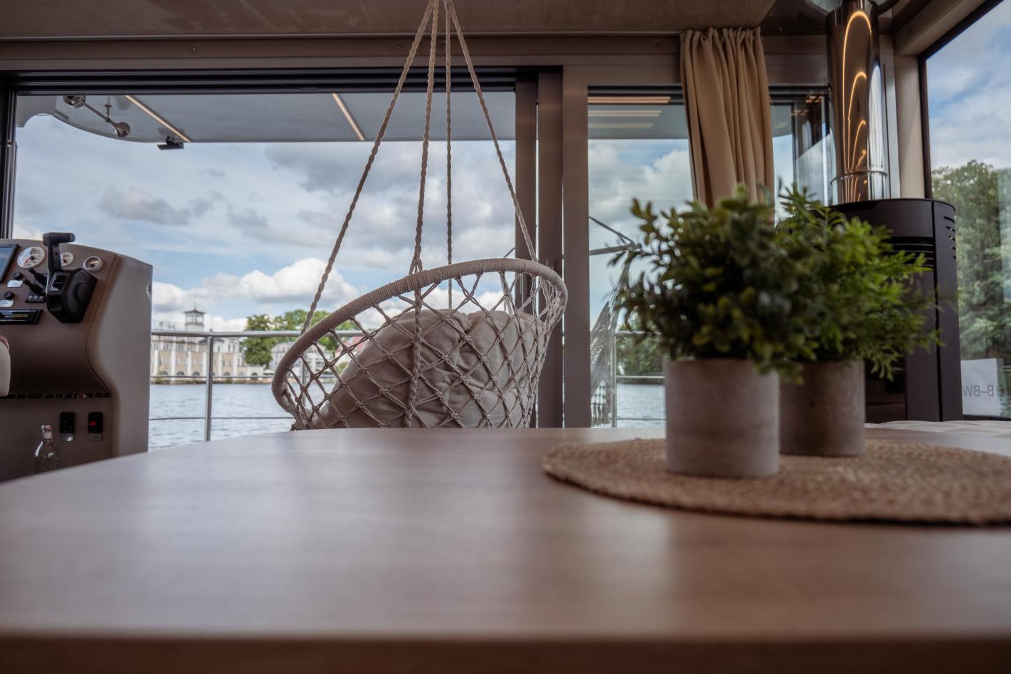 Nena Hausboot Hotel Berlin Bagian luar foto
